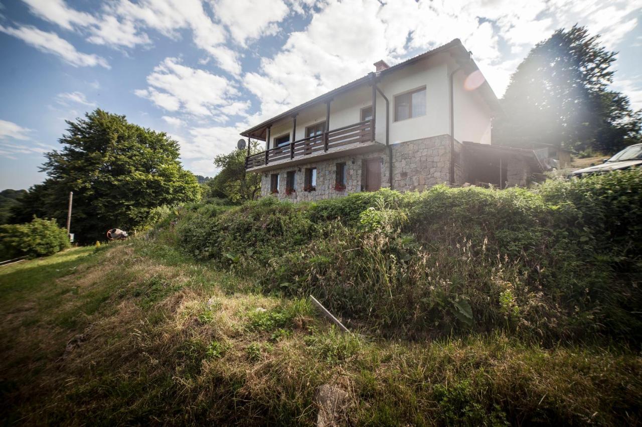 Kesta Za Gosti Cervena Yabelka Hotel Vranyantsi Esterno foto