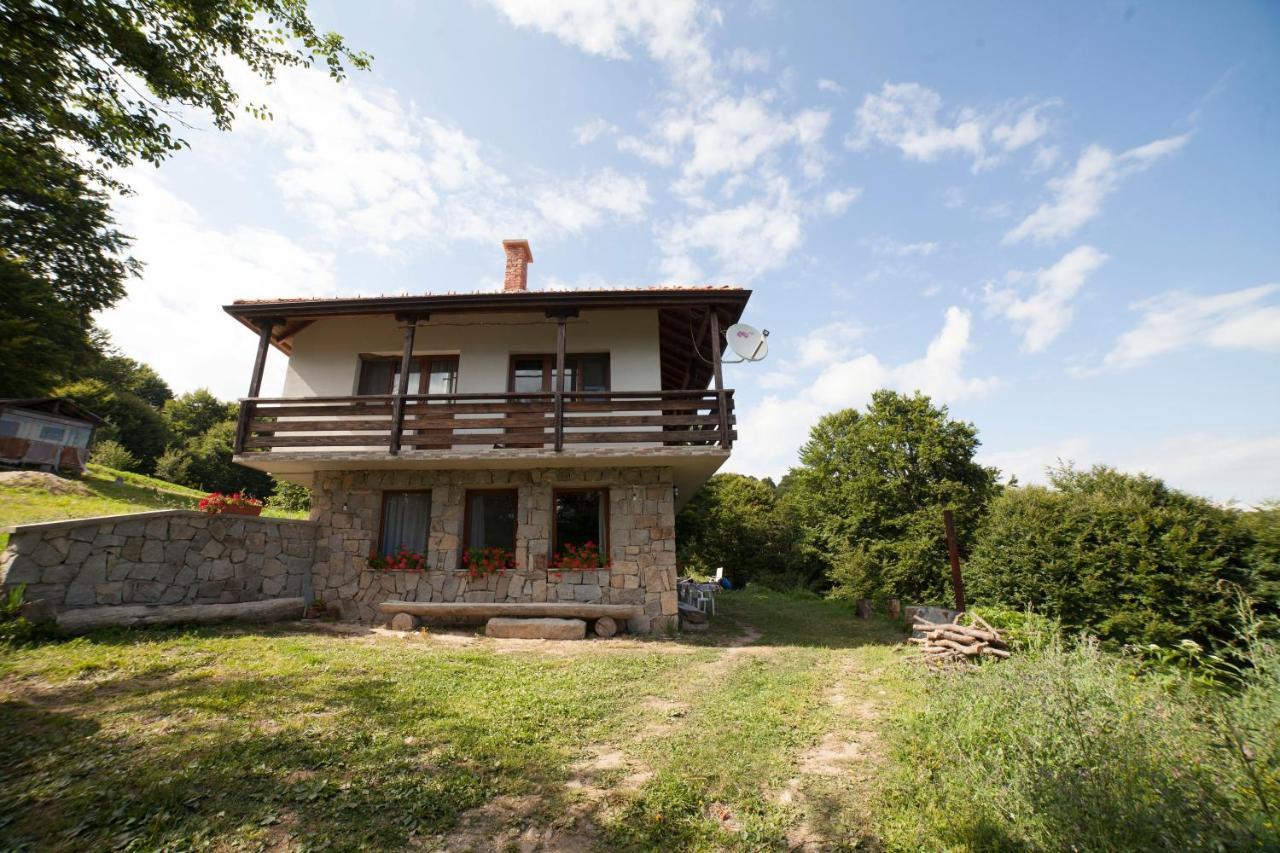 Kesta Za Gosti Cervena Yabelka Hotel Vranyantsi Esterno foto